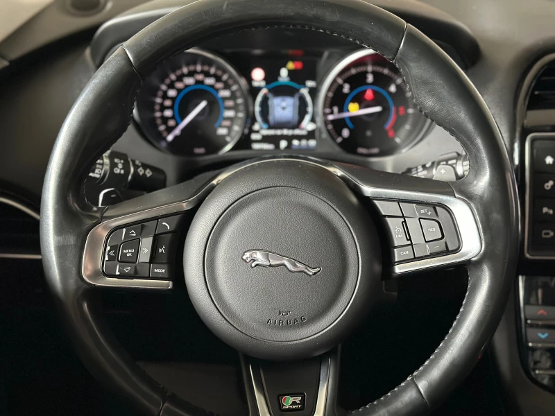 Jaguar F-PACE 2.0d - 180к.с.  AWD / 109 534km, снимка 13 - Автомобили и джипове - 44672426