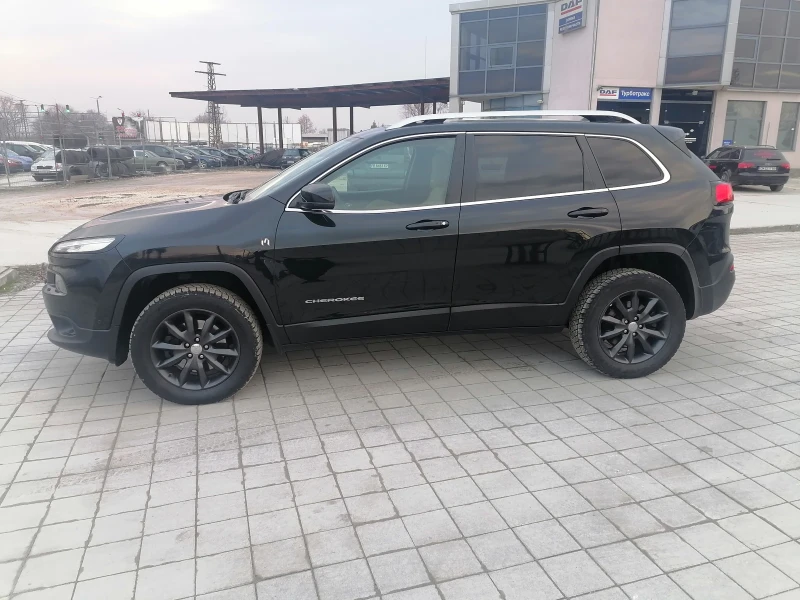 Jeep Cherokee КОЖА НАВИГАЦИЯ ТОП СЪСТОЯНИЕ , снимка 3 - Автомобили и джипове - 48881196