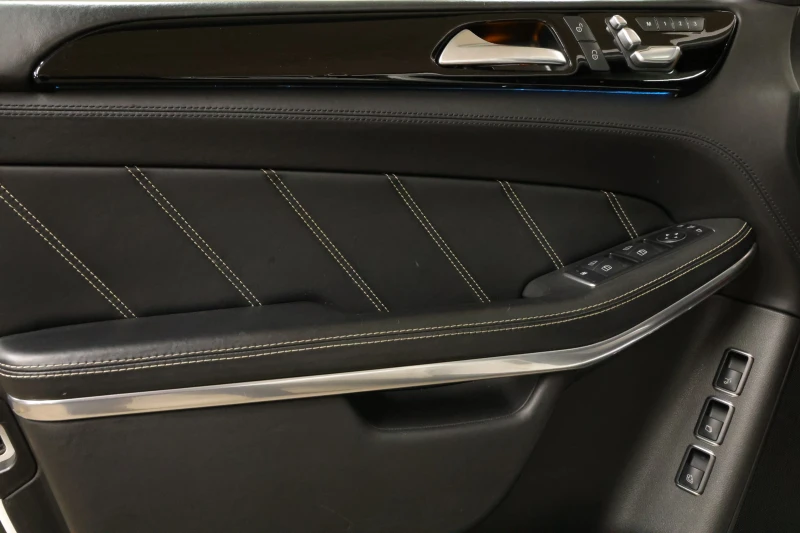 Mercedes-Benz GLS 63 AMG 3xTV, Вакуми, Oбдухване, Mасажи, Nappa, Keyless-Go, снимка 5 - Автомобили и джипове - 51255613