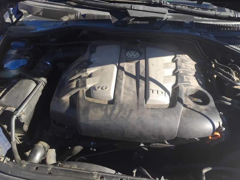 VW Touareg, снимка 4 - Автомобили и джипове - 52813889