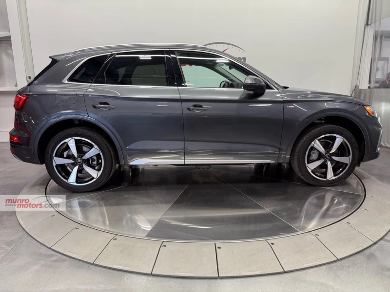 Audi Q5 Progressiv * CARFAX* ДИСТРОНИК* ПАНОРАМА* , снимка 4 - Автомобили и джипове - 53264165