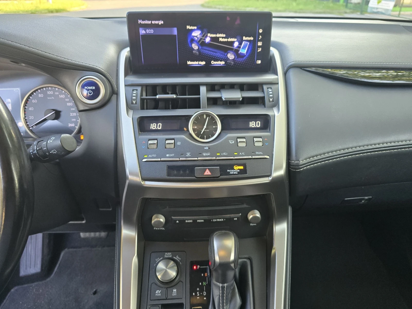 Lexus NX 300h 300HYBRID/4X4/  2030 | Mobile.bg   13