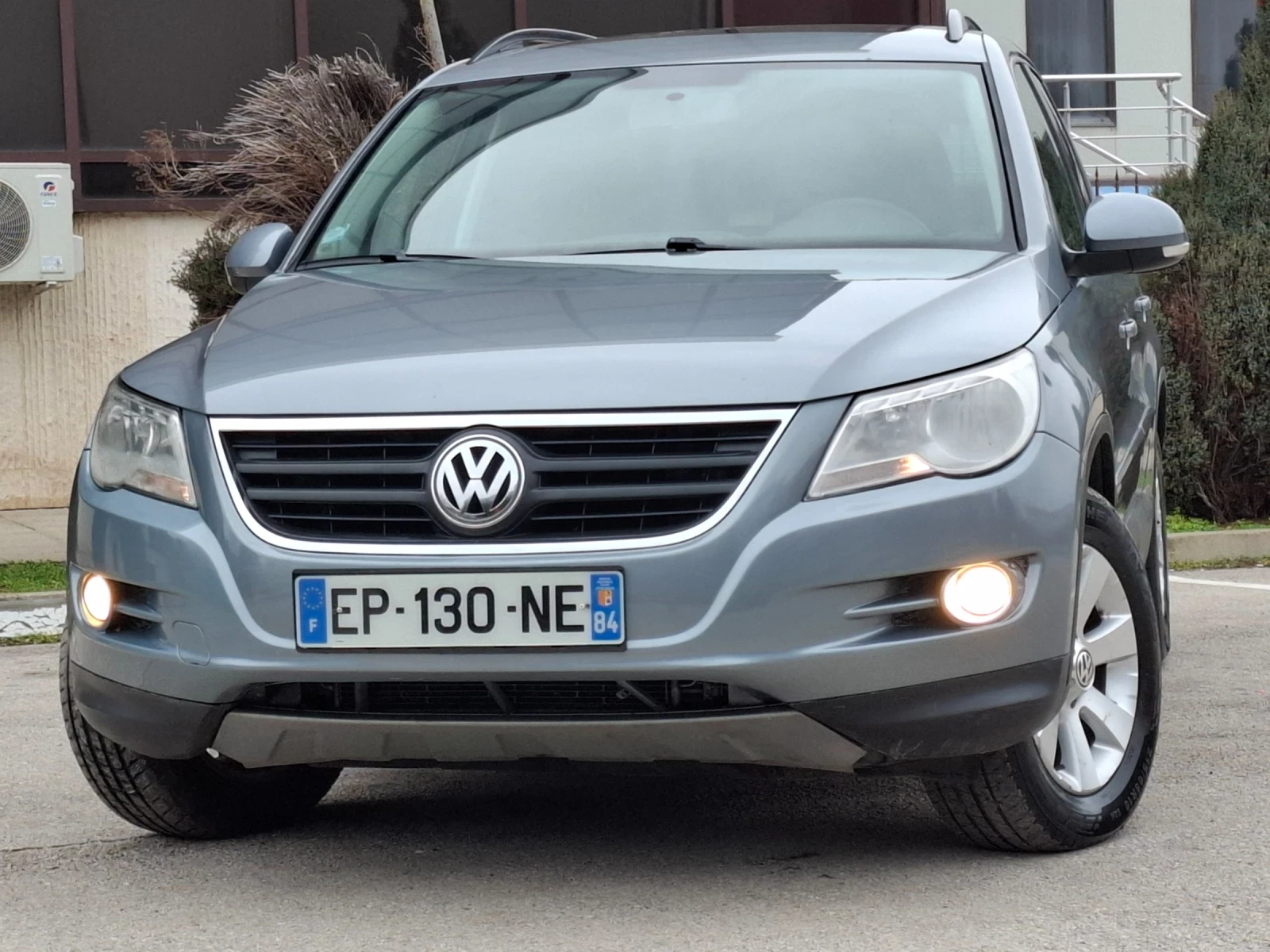 VW Tiguan 2.0TDI 140HP * 4X4 * НАВИ * EURO 4 * FRANCE ?? *  - изображение 2