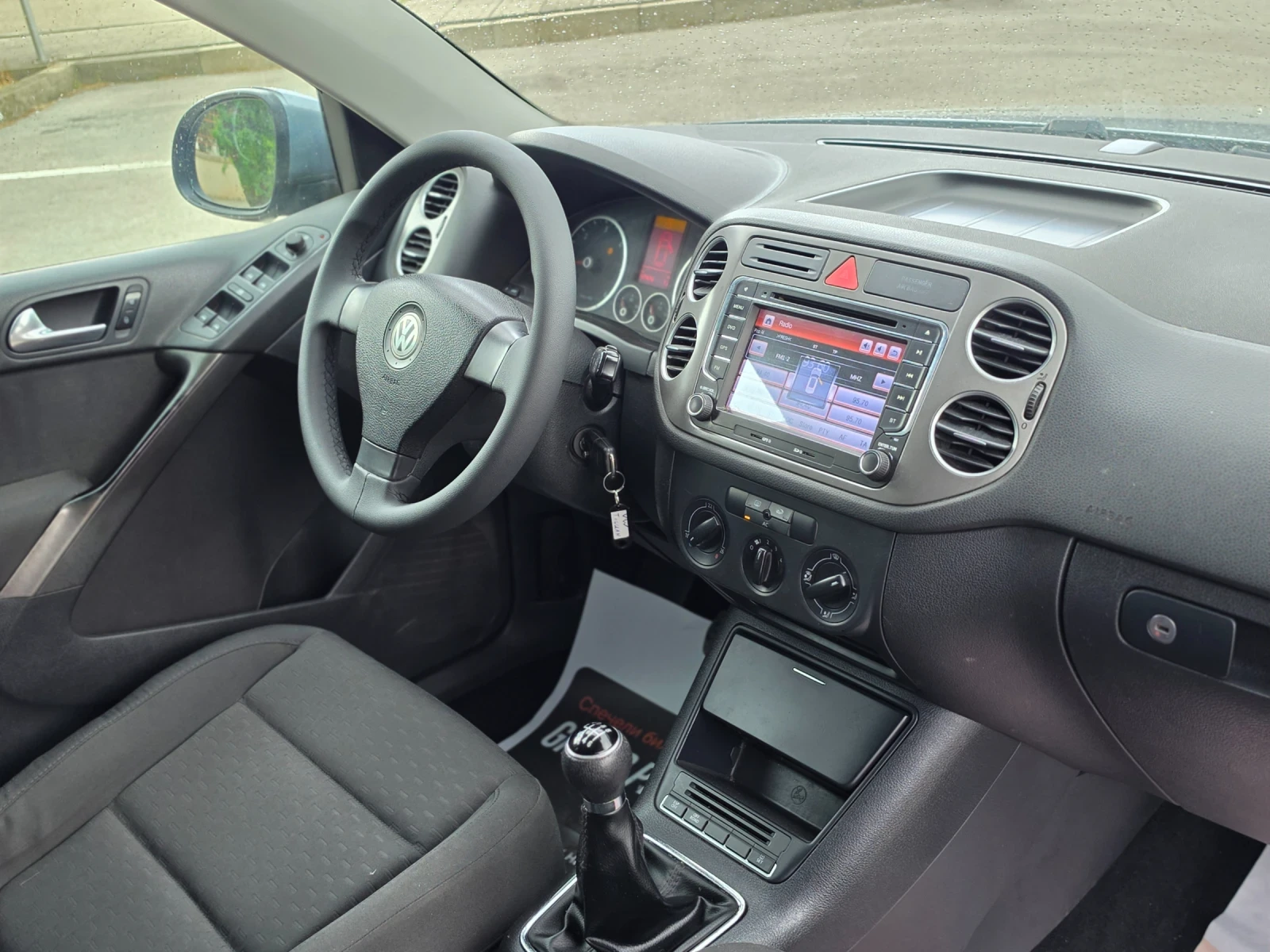 VW Tiguan 2.0TDI 140HP * 4X4 * НАВИ * EURO 4 * FRANCE ?? * , снимка 11 - Автомобили и джипове - 53313108