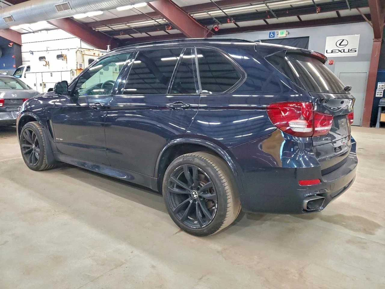 BMW X5 M* SPORT* ПОДГРЕВ* КАМЕРА* КЕЙЛЕС* LANE* ASSIST - изображение 4
