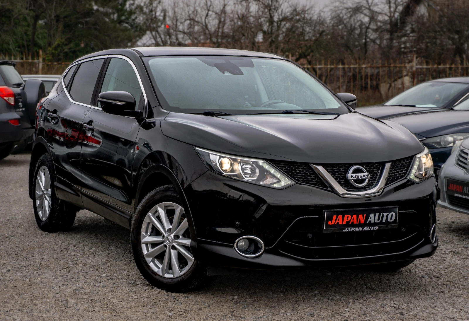 Nissan Qashqai 1.5dci КАТО НОВА! С ГАРАНЦИЯ! БЕЗПЛ ОБСЛУЖВАНЕ! - изображение 3