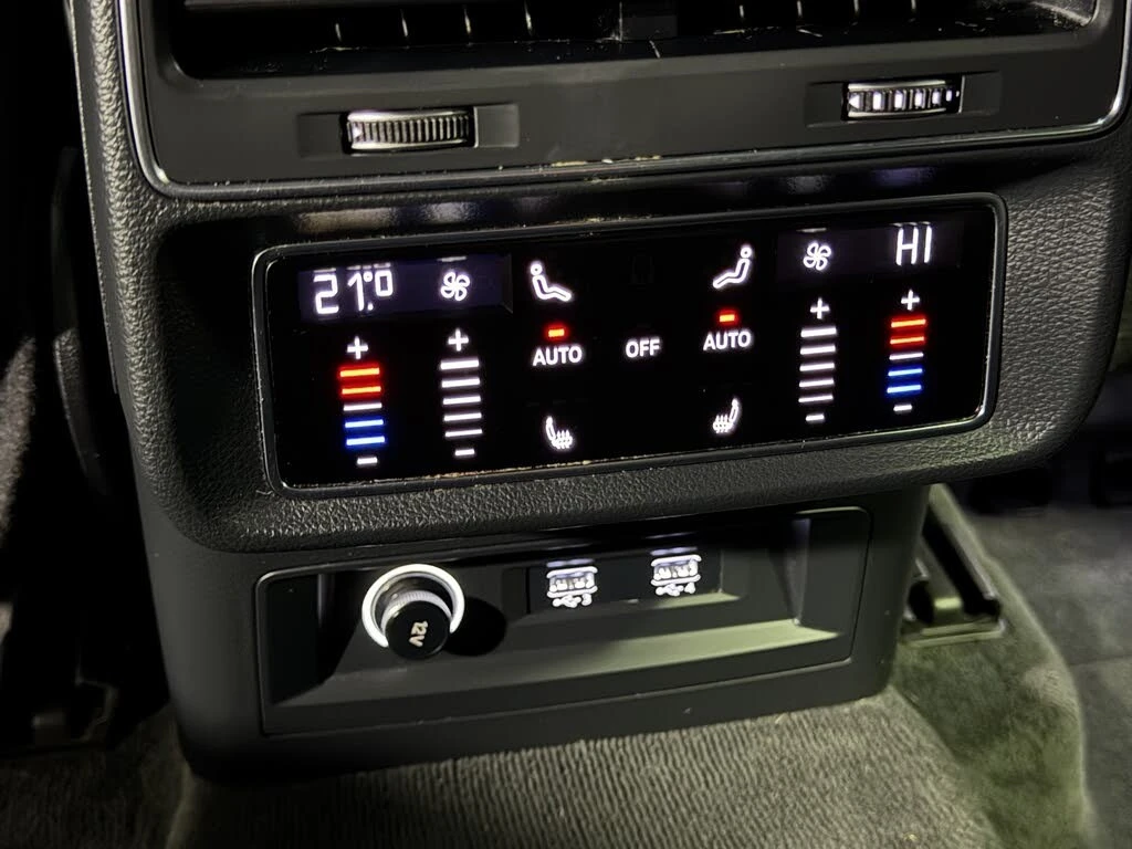 Audi Q8 Progressiv* 55 TFSI* АвтоКредит* (ЦЕНА ДО БГ), снимка 13 - Автомобили и джипове - 54002412