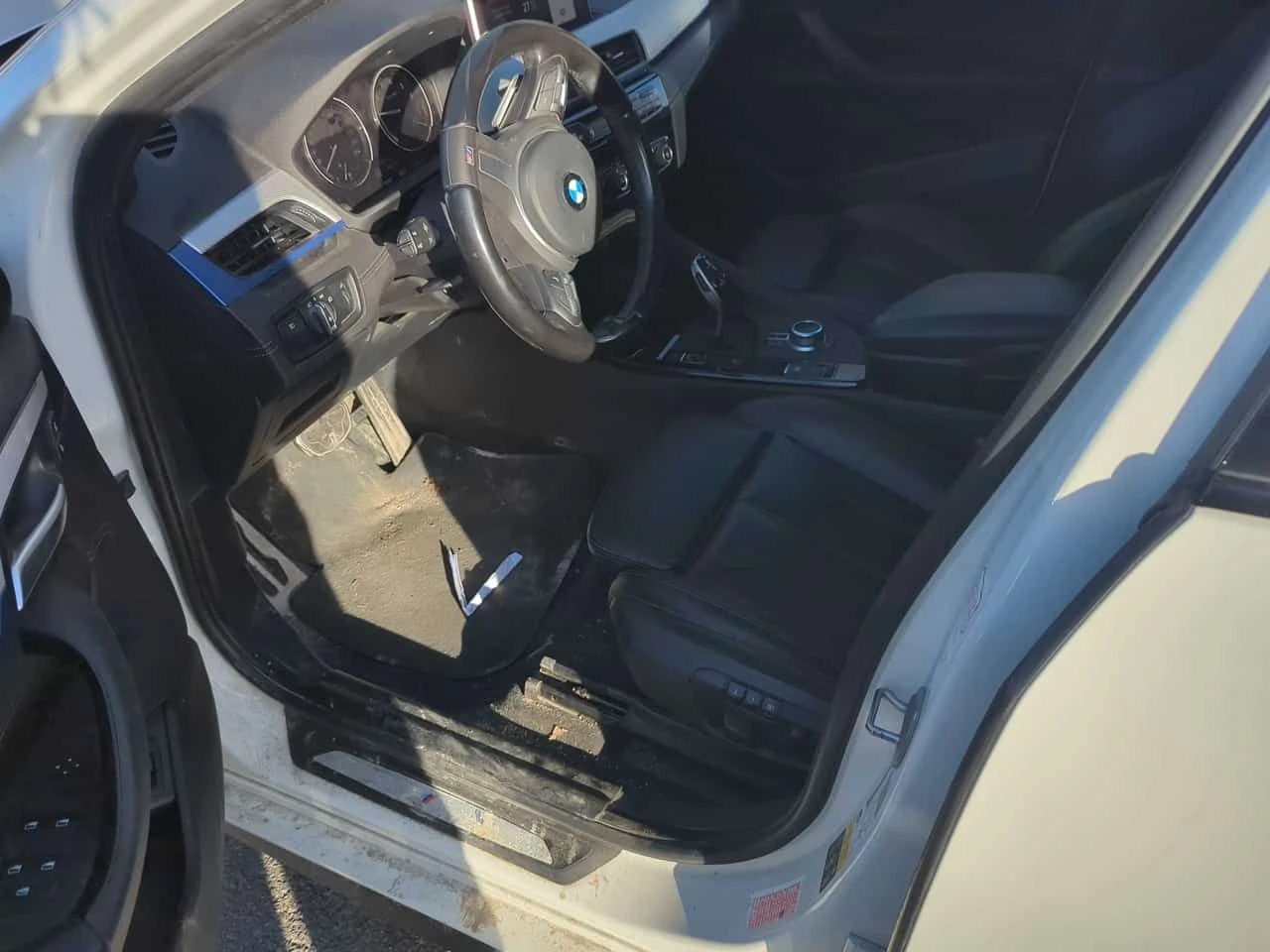 BMW X2 XDRIVE28I * ПАНОРАМА * ПОДГРЕВ * ПРЕДСТАВСИТЕЛСТВО, снимка 7 - Автомобили и джипове - 54359912