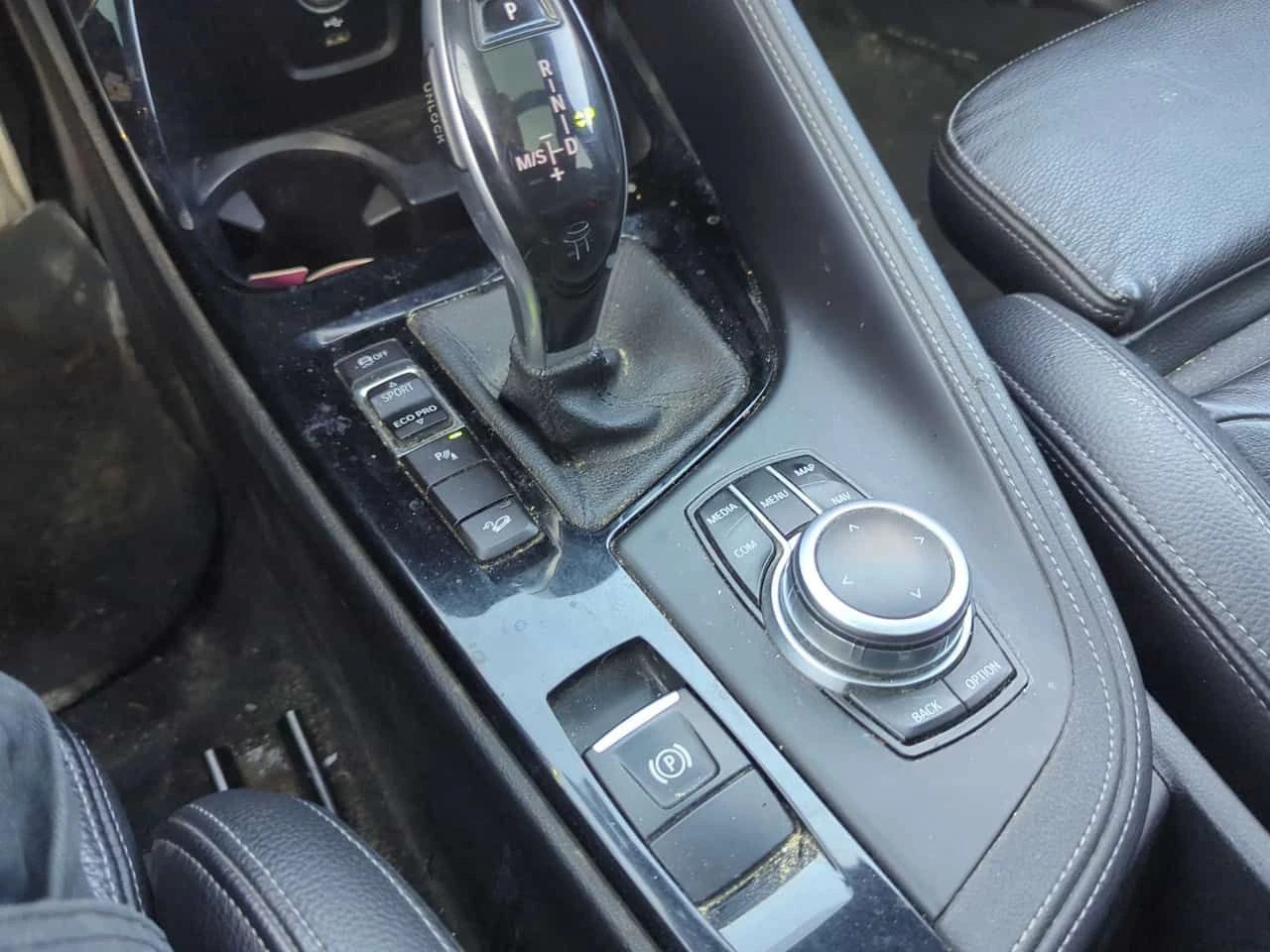 BMW X2 XDRIVE28I * ПАНОРАМА * ПОДГРЕВ * ПРЕДСТАВСИТЕЛСТВО, снимка 11 - Автомобили и джипове - 54359912