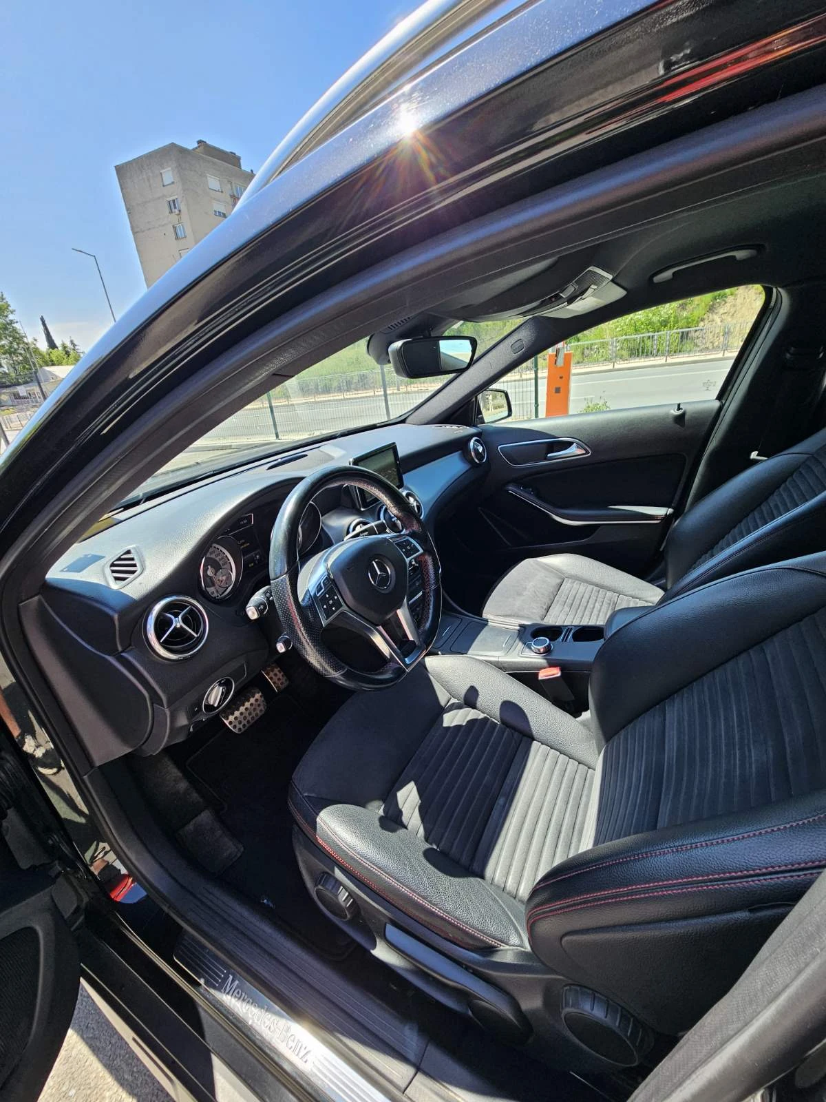 Mercedes-Benz GLA 220, снимка 11 - Автомобили и джипове - 54597875