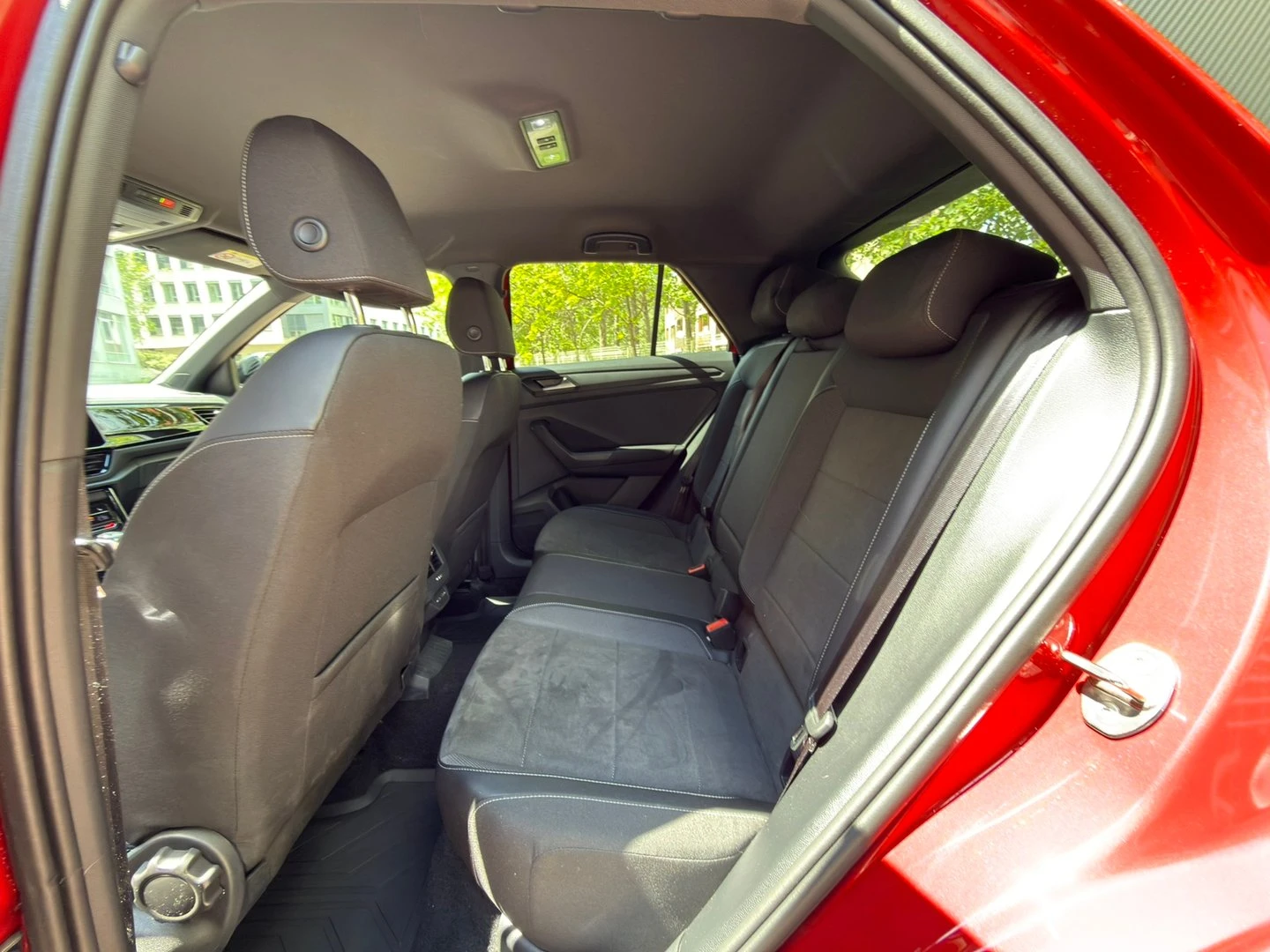 VW T-Roc | Mobile.bg � ����������� 8