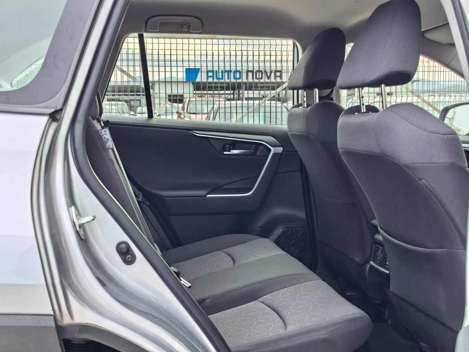 Toyota Rav4 2.5 ������ 218 �.�. �������� ���������!  | Mobile.bg � ����������� 11