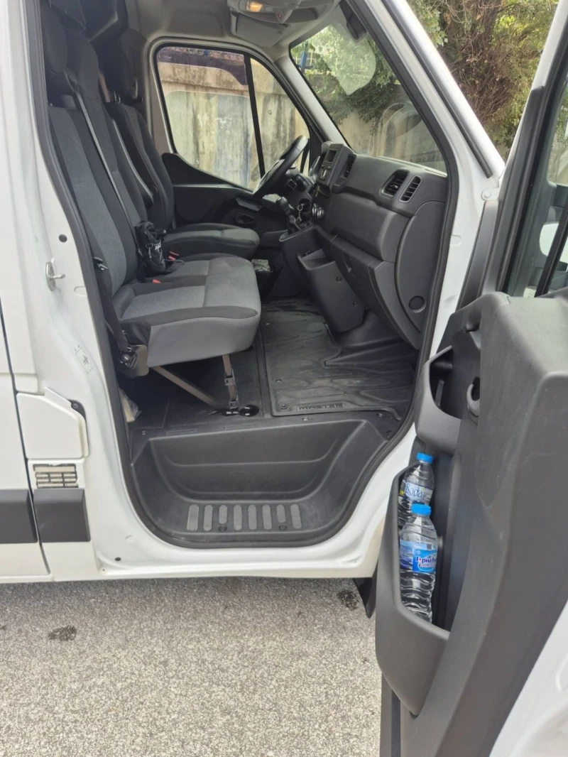 Renault Master, снимка 9 - Бусове и автобуси - 52597493