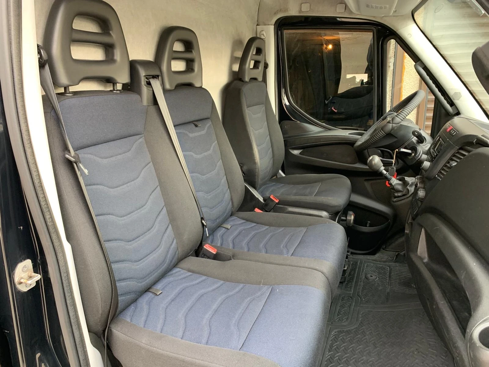 Iveco Daily 35s14 L2 H3  | Mobile.bg   13