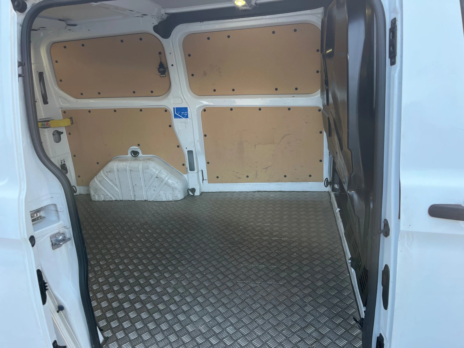 Ford Transit Custom 2.0TDCI AVTOMATIK, снимка 9 - Бусове и автобуси - 55673382
