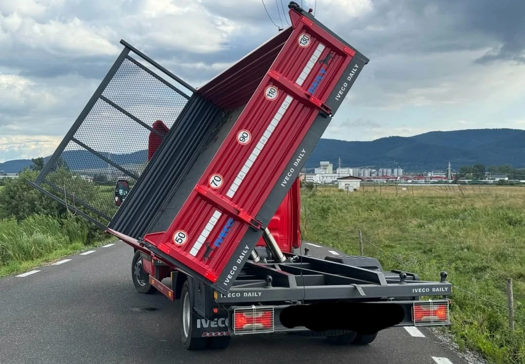 Iveco Daily 35c15, снимка 4 - Бусове и автобуси - 55689056