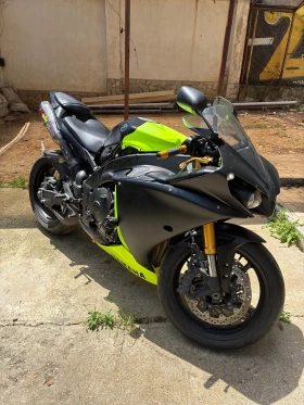 ����� �� �������� �� Yamaha YZF-R1 BIG BANG