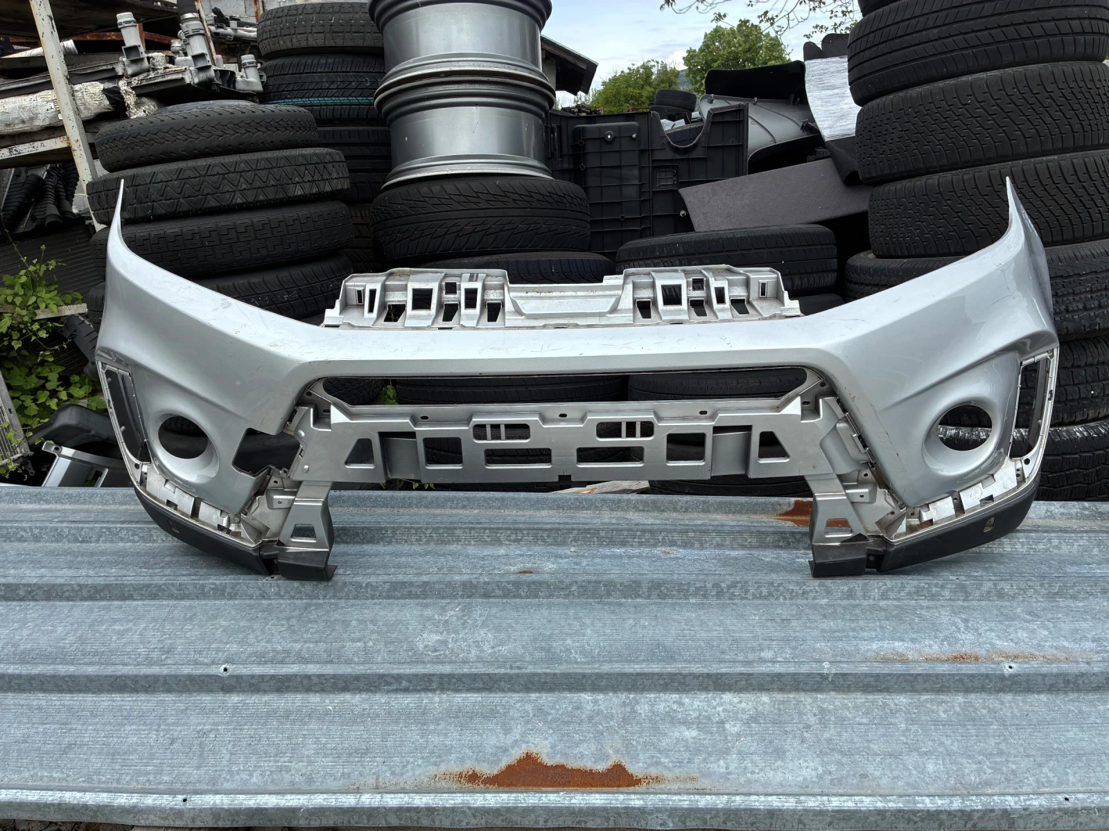 Предна броня Suzuki Vitara. Сузуки Витара. 19-26г. Оригинална. 71711-86R.