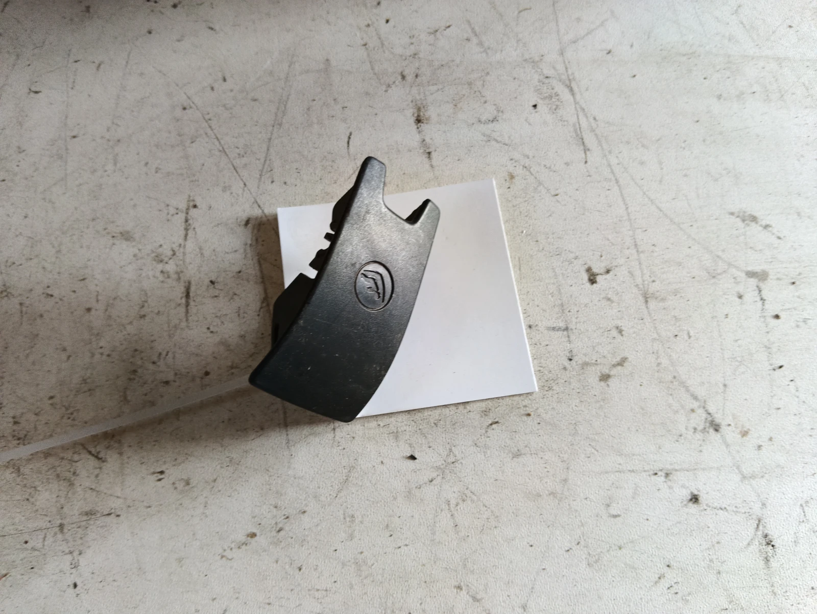 капачка 8W0887187 Audi A4