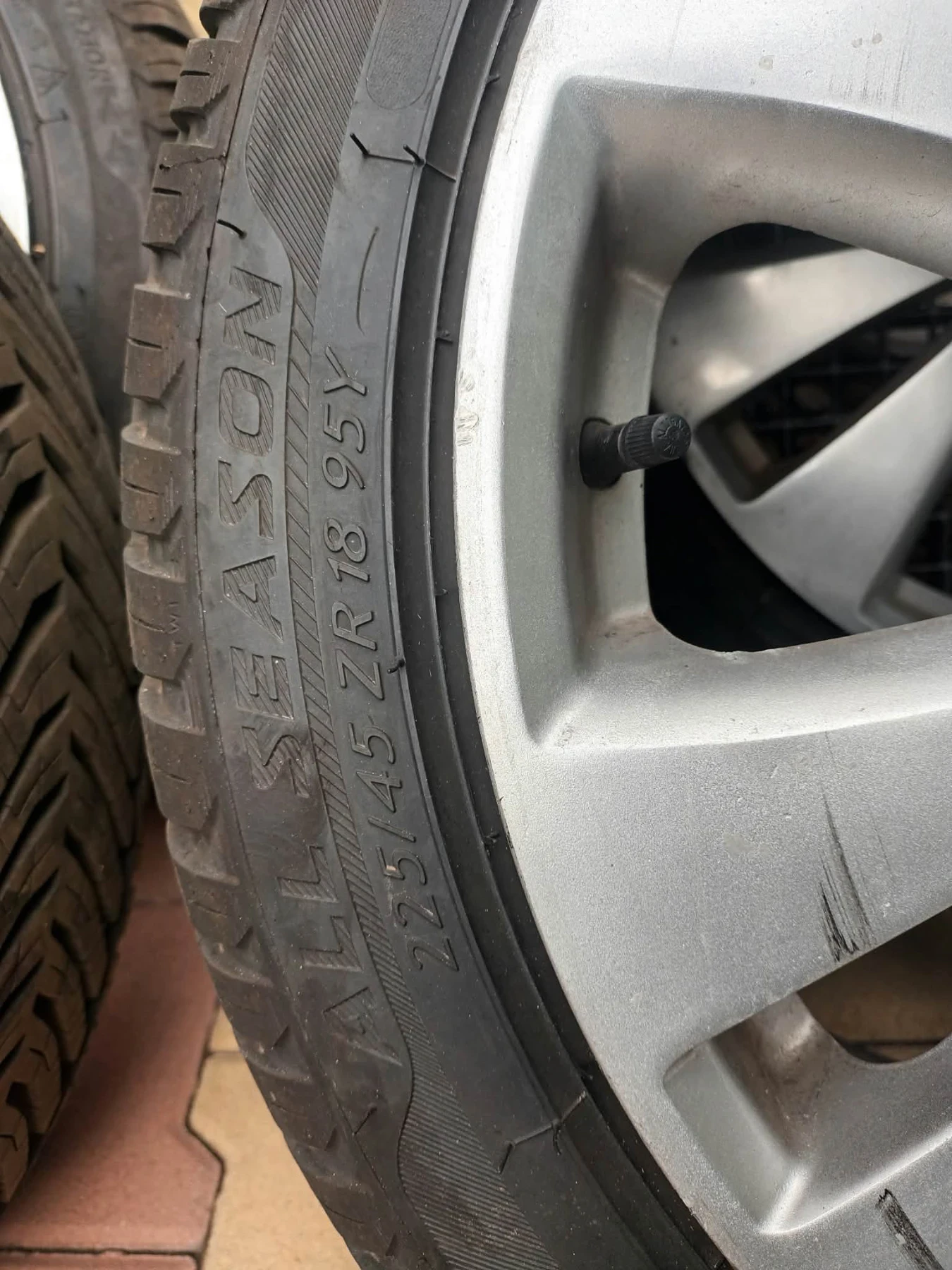 ���� � ������ 225/95R18 | Mobile.bg � ����������� 2