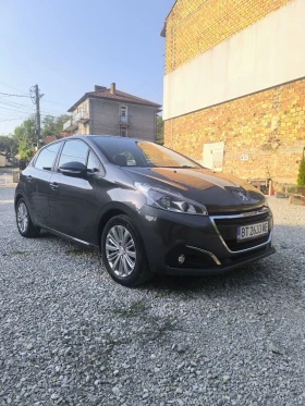    Peugeot 208 1.2 82 .   