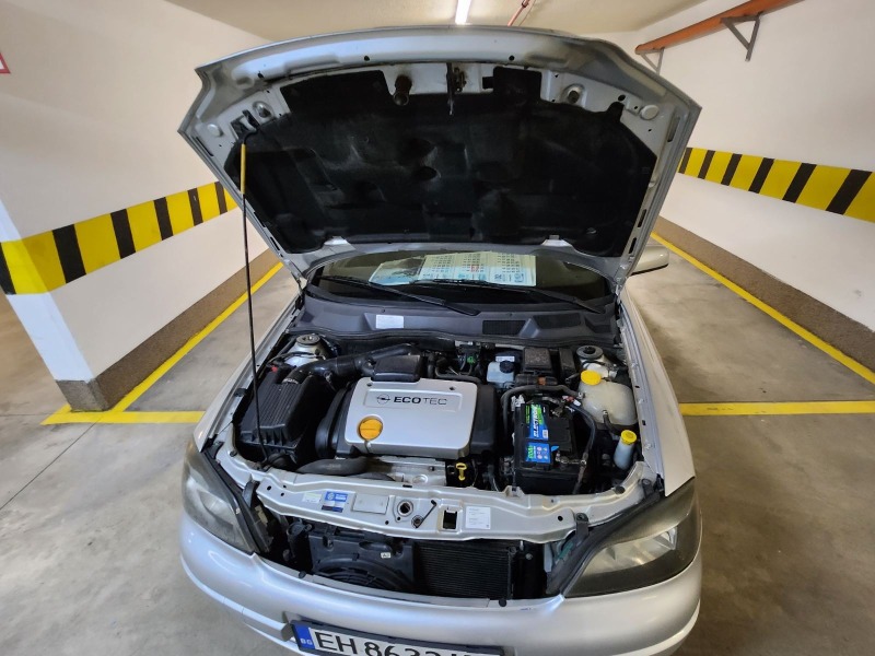 Opel Astra 1.6 , снимка 13 - Автомобили и джипове - 45875201