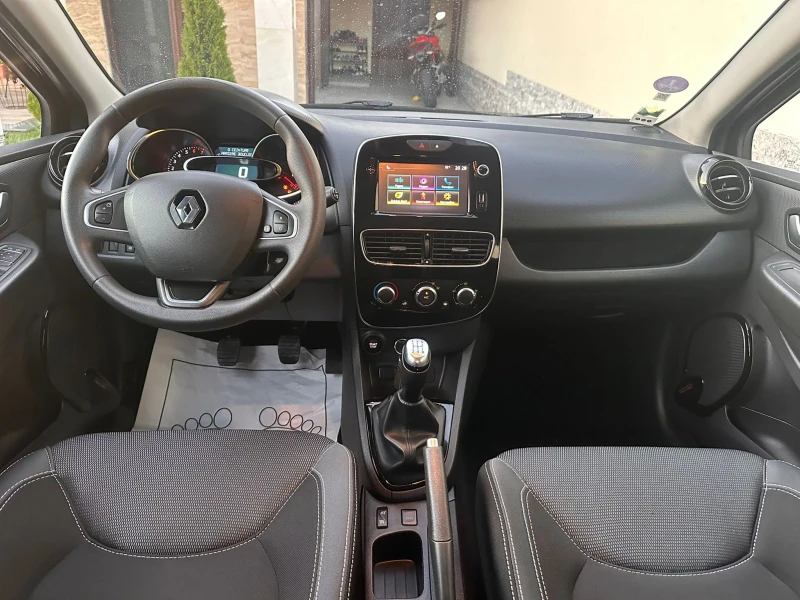 Renault Clio 0.9i, снимка 6 - Автомобили и джипове - 46889040