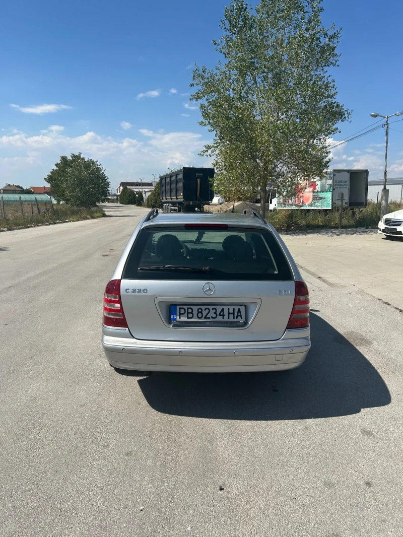 Mercedes-Benz C 220, снимка 6 - Автомобили и джипове - 47385086