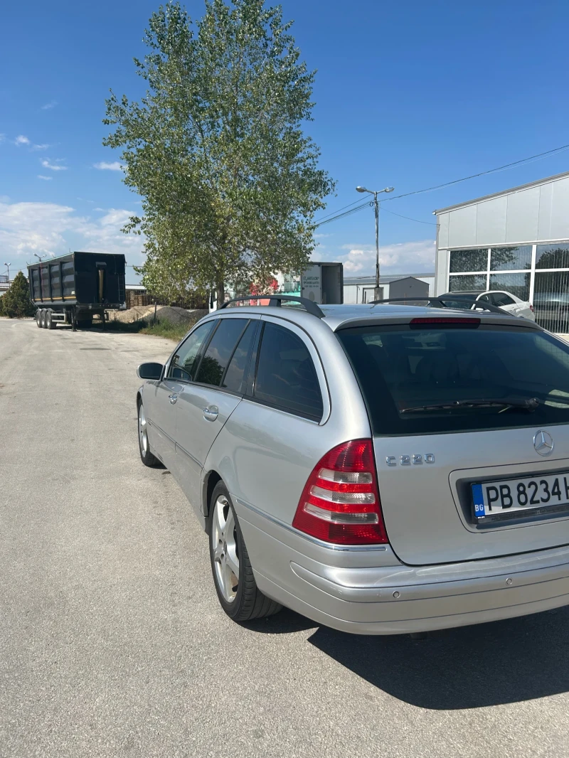 Mercedes-Benz C 220, снимка 7 - Автомобили и джипове - 47385086