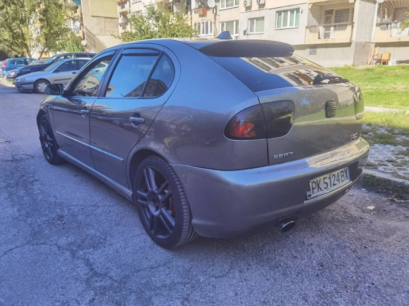 Seat Leon, снимка 9 - Автомобили и джипове - 48188783