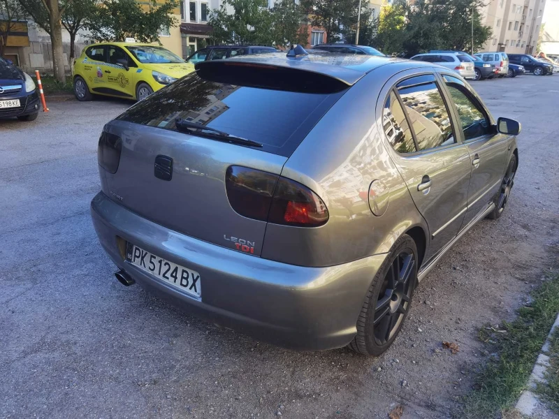 Seat Leon, снимка 11 - Автомобили и джипове - 48188783