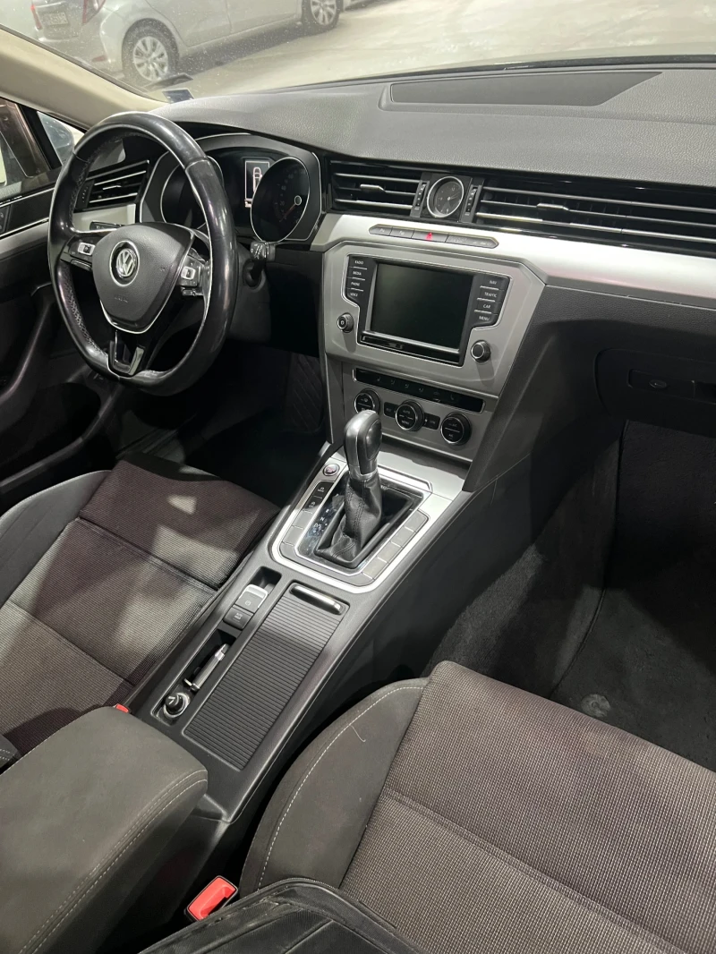 VW Passat B8 , снимка 5 - Автомобили и джипове - 48102373