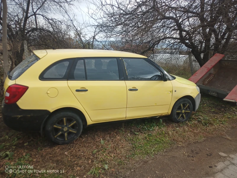 Skoda Fabia, снимка 2 - Автомобили и джипове - 48251780