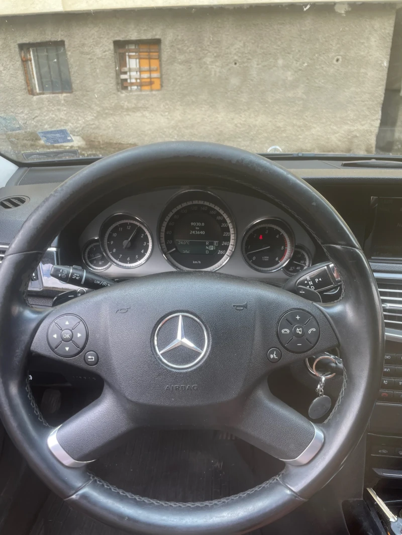 Mercedes-Benz E 350 350, снимка 5 - Автомобили и джипове - 51938306