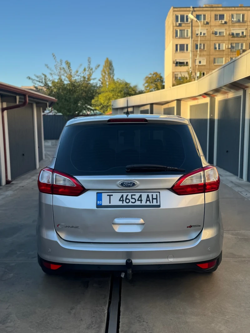 Ford Grand C-Max Отлично състояние, снимка 2 - Автомобили и джипове - 52543606