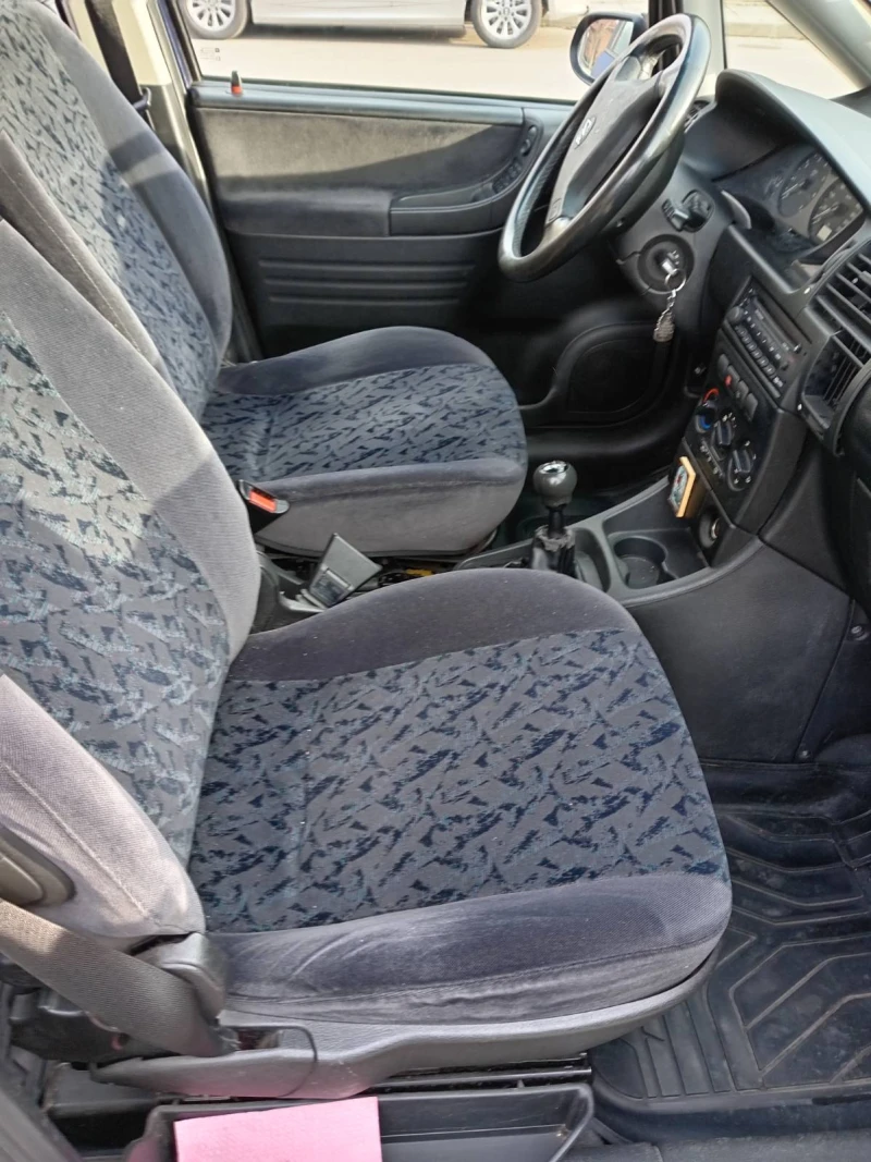 Opel Zafira ван, снимка 5 - Автомобили и джипове - 52631423