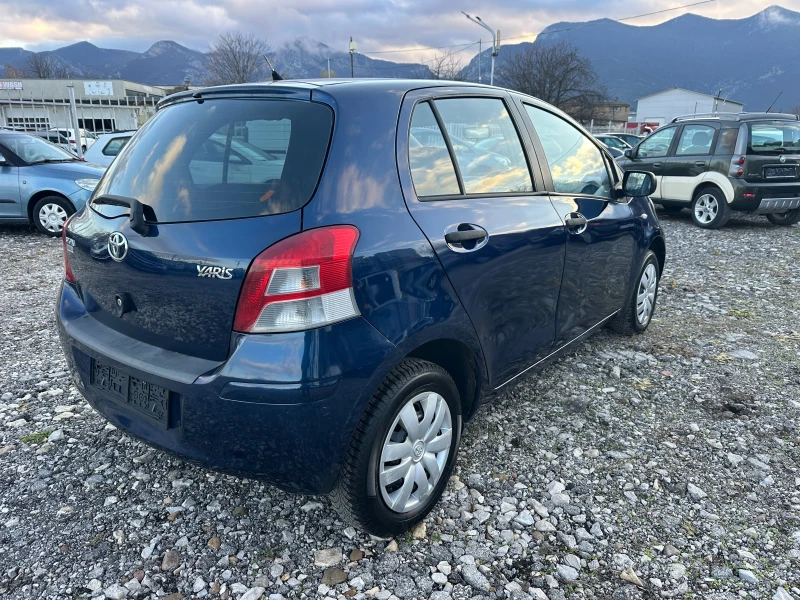 Toyota Yaris 1.0I 69KC, снимка 3 - Автомобили и джипове - 52753412
