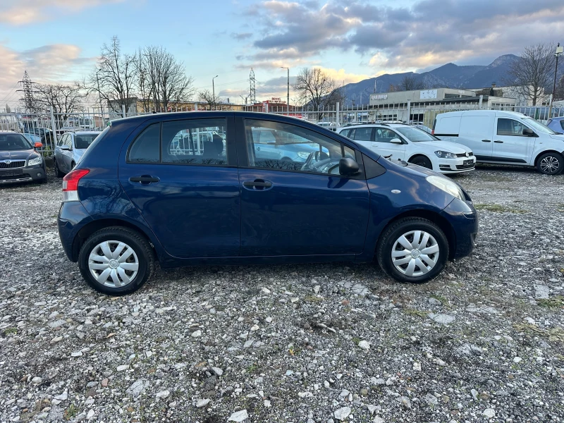 Toyota Yaris 1.0I 69KC, снимка 2 - Автомобили и джипове - 52753412