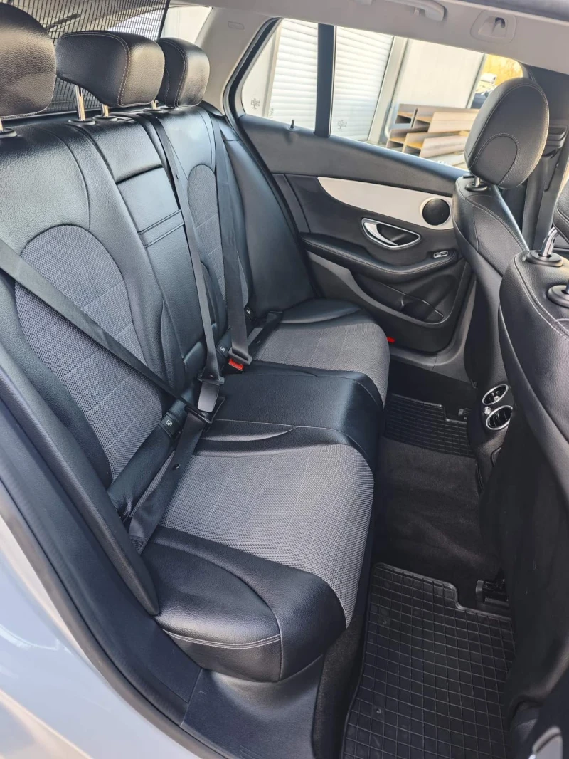 Mercedes-Benz C 220, снимка 8 - Автомобили и джипове - 52908594