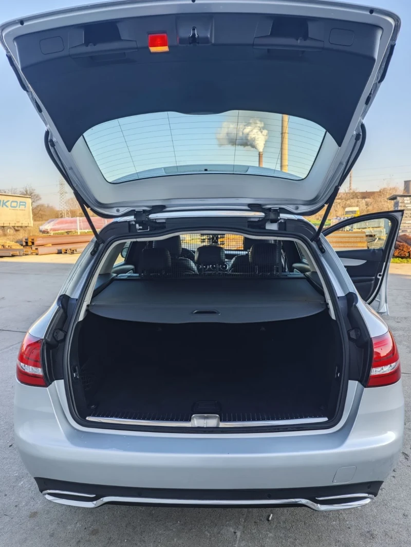 Mercedes-Benz C 220, снимка 13 - Автомобили и джипове - 52908594