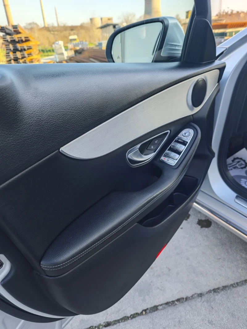 Mercedes-Benz C 220, снимка 9 - Автомобили и джипове - 52908594