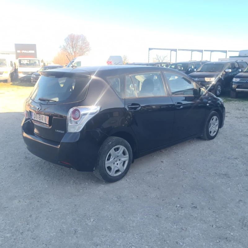 Toyota Verso, снимка 4 - Автомобили и джипове - 52943524