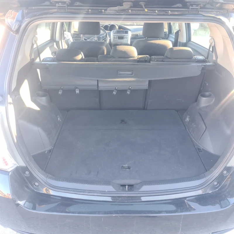 Toyota Verso, снимка 6 - Автомобили и джипове - 52943524