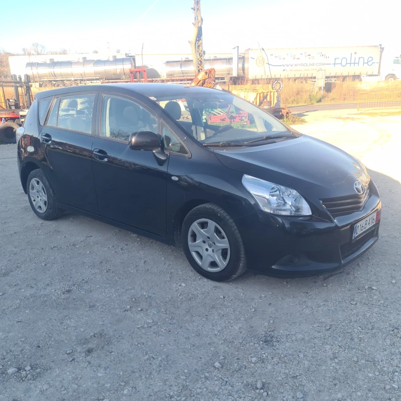 Toyota Verso, снимка 3 - Автомобили и джипове - 52943524