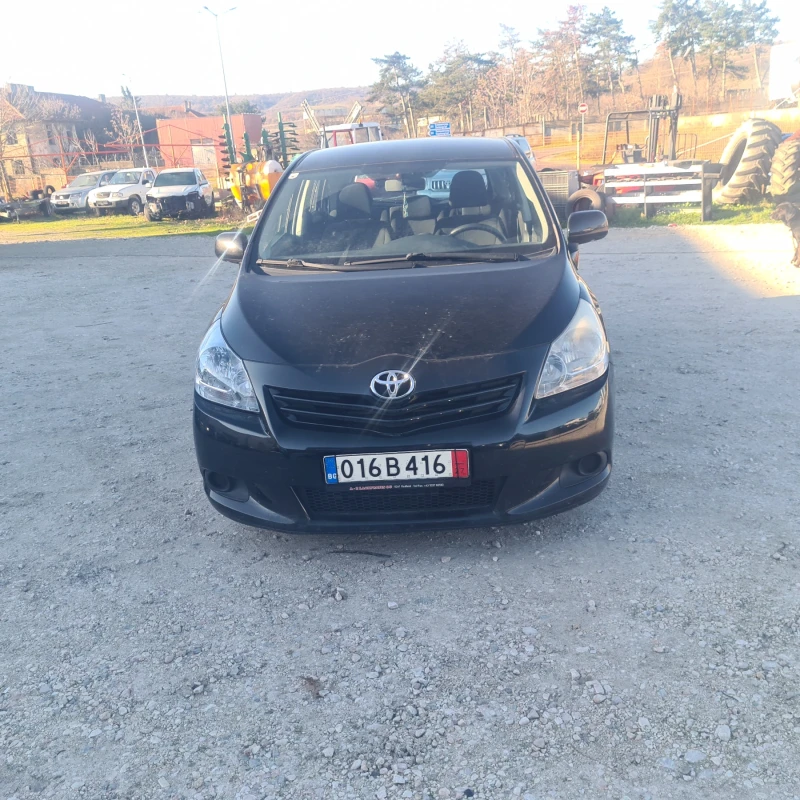 Toyota Verso, снимка 2 - Автомобили и джипове - 52943524