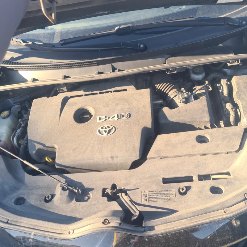 Toyota Verso, снимка 11 - Автомобили и джипове - 52943524