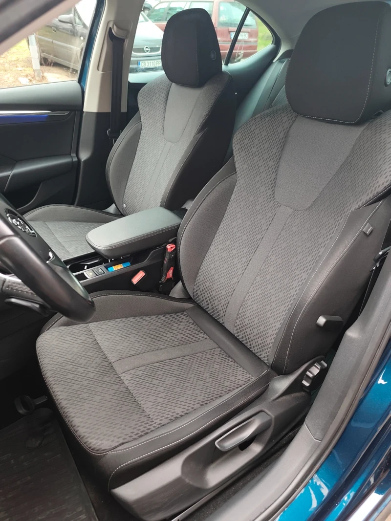 Skoda Octavia Matrix LED, DSG, Keyless , снимка 8 - Автомобили и джипове - 53222692