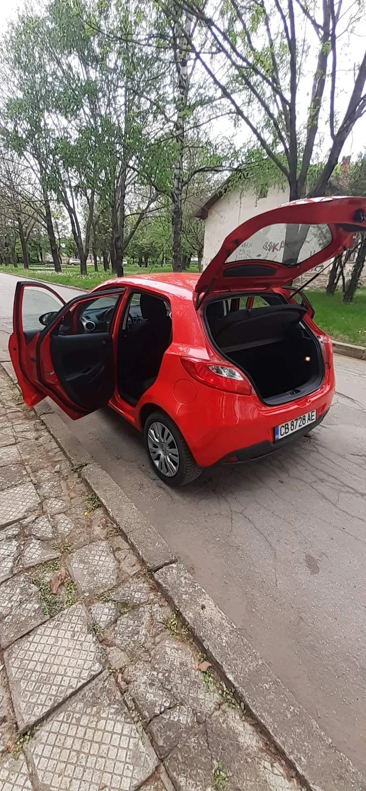 Mazda 2  - изображение 8