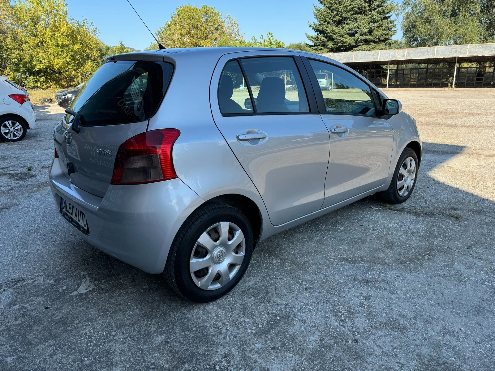 Toyota Yaris 1.0 Бензин / Лизинг - изображение 5