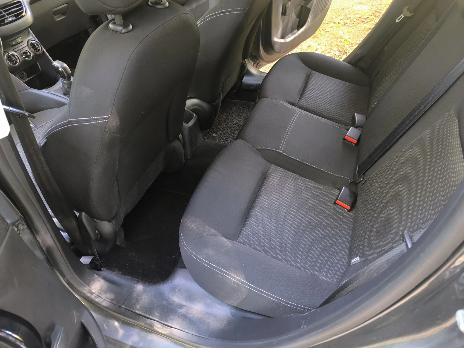 Peugeot 208 1.2 82 к.с - изображение 9